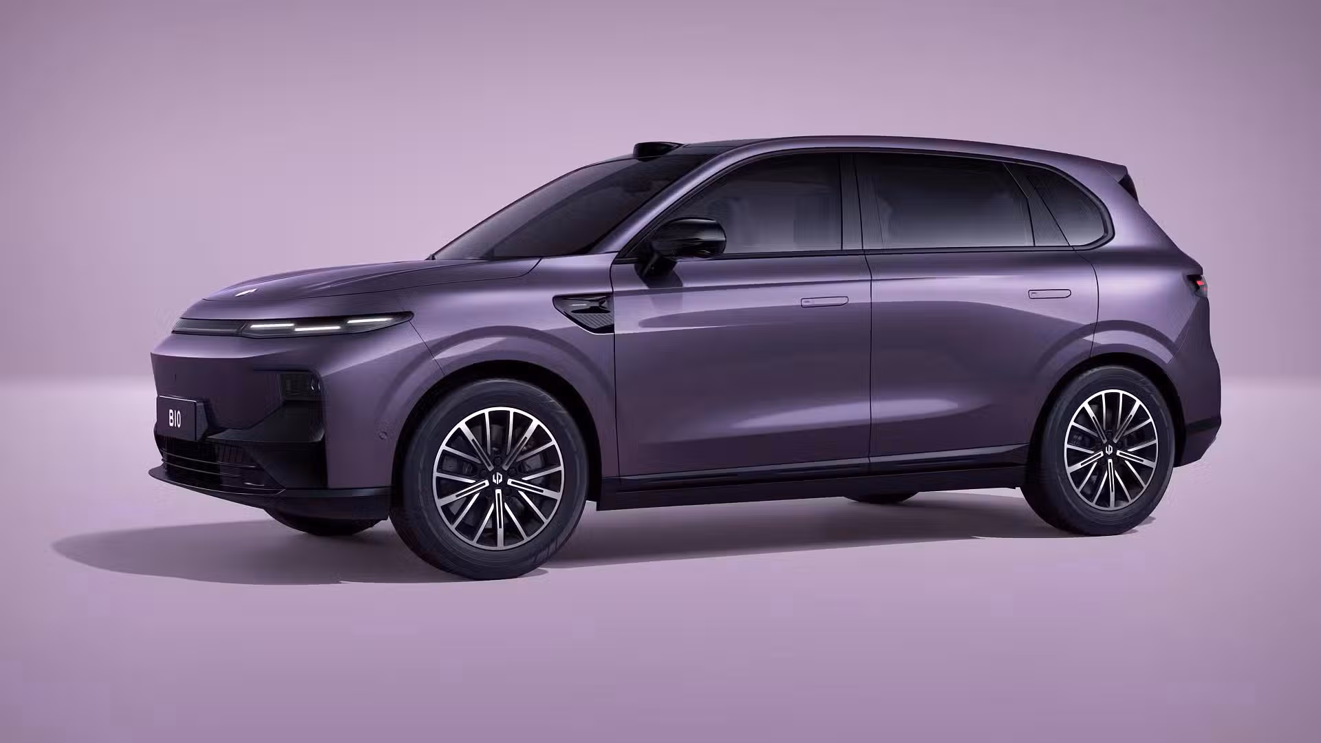 Purple Leapmotor B10 electric SUV